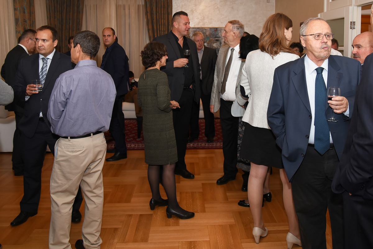 The Israeli business community networking cocktail (24)