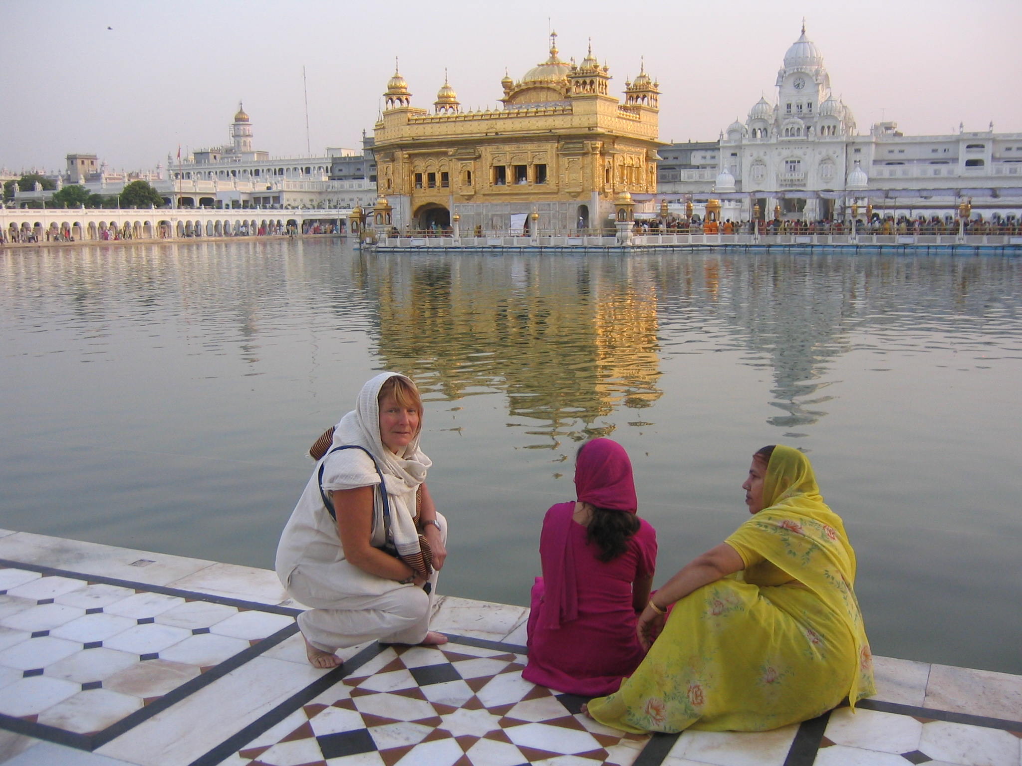 98. Indija. Zlatni hram u Amritsaru, sedistu istorije i kulture Sika